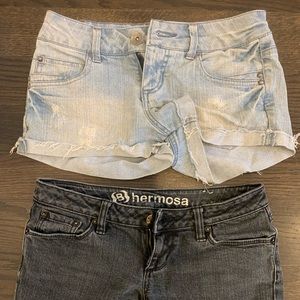 Bullhead black jean short and lei light jean short